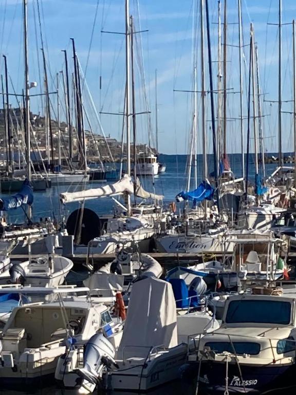Casa Vacanza Rossella Σαν Ρέμο Εξωτερικό φωτογραφία