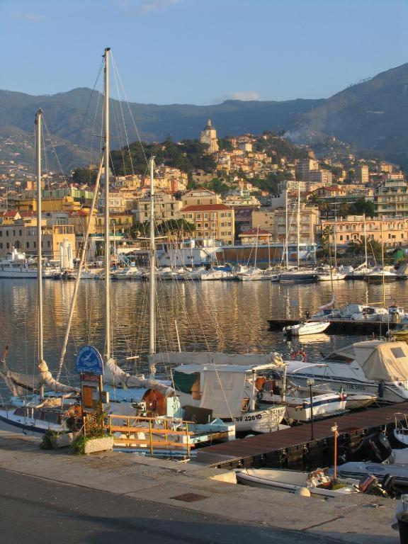 Casa Vacanza Rossella Σαν Ρέμο Εξωτερικό φωτογραφία